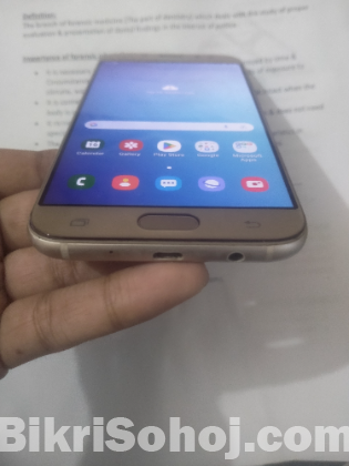 Samsung Galaxy J7 Pro